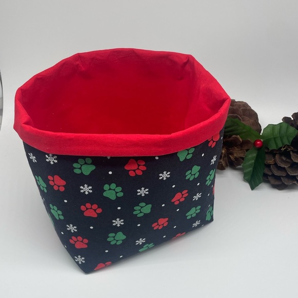 Handmade Christmas Fabric Basket / Dog Lovers Fabric Basket - Picture 2 of 3